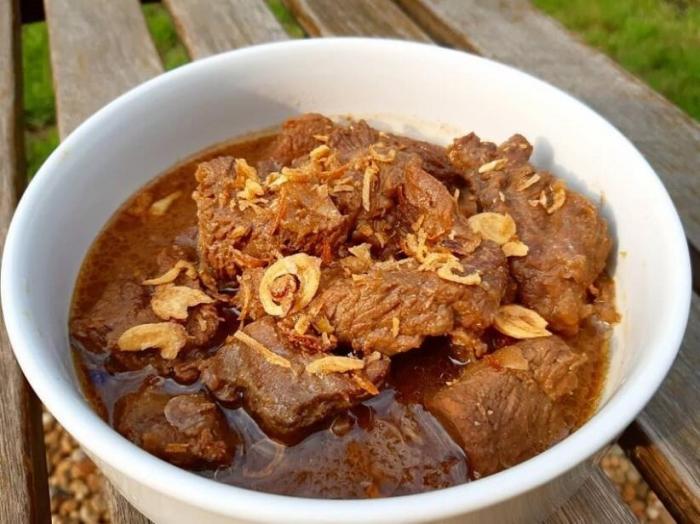 Resep Semur Daging Empuk Tanpa Presto yang Lezat